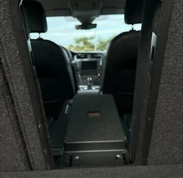 Чорний Фольксваген e-Golf, об'ємом двигуна 0 л та пробігом 82 тис. км за 11711 $, фото 5 на Automoto.ua