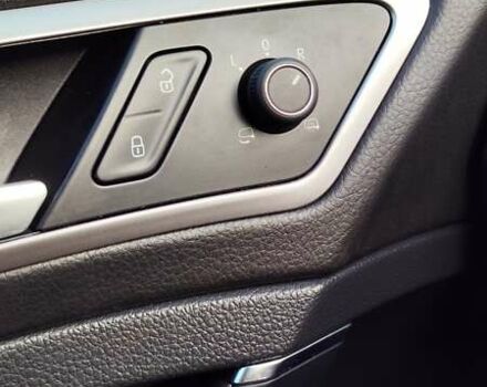 Черный Фольксваген e-Golf, объемом двигателя 0 л и пробегом 131 тыс. км за 9199 $, фото 18 на Automoto.ua