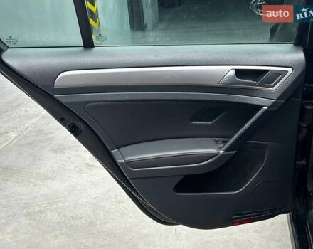 Черный Фольксваген e-Golf, объемом двигателя 0 л и пробегом 90 тыс. км за 11500 $, фото 13 на Automoto.ua