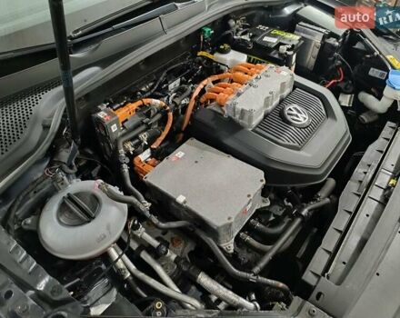 Черный Фольксваген e-Golf, объемом двигателя 0 л и пробегом 159 тыс. км за 8350 $, фото 3 на Automoto.ua