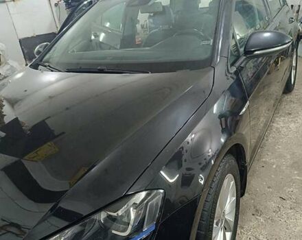 Черный Фольксваген e-Golf, объемом двигателя 0 л и пробегом 159 тыс. км за 8350 $, фото 5 на Automoto.ua