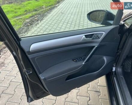 Черный Фольксваген e-Golf, объемом двигателя 0 л и пробегом 118 тыс. км за 7950 $, фото 25 на Automoto.ua