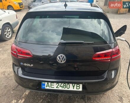 Черный Фольксваген e-Golf, объемом двигателя 0 л и пробегом 199 тыс. км за 10000 $, фото 1 на Automoto.ua