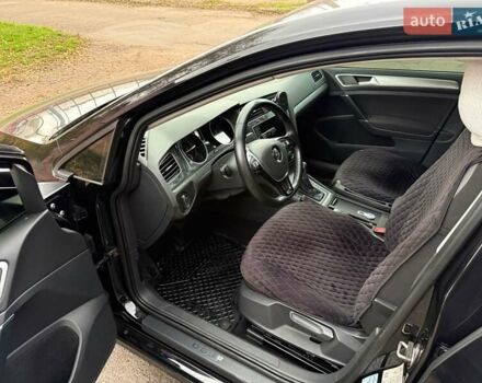 Черный Фольксваген e-Golf, объемом двигателя 0 л и пробегом 95 тыс. км за 10000 $, фото 3 на Automoto.ua
