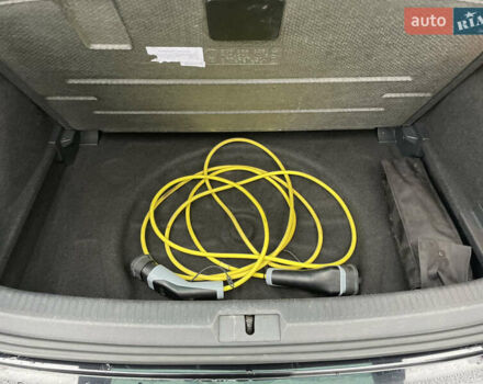 Черный Фольксваген e-Golf, объемом двигателя 0 л и пробегом 115 тыс. км за 9600 $, фото 19 на Automoto.ua