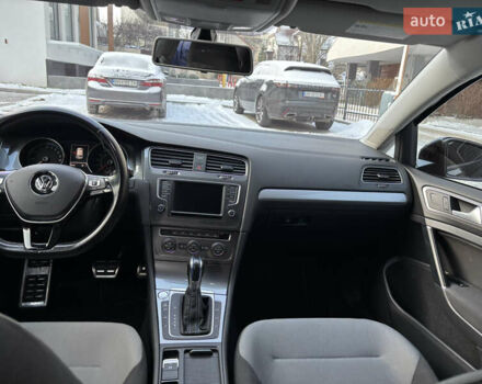 Чорний Фольксваген e-Golf, об'ємом двигуна 0 л та пробігом 50 тис. км за 10200 $, фото 10 на Automoto.ua