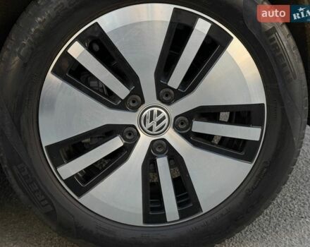 Чорний Фольксваген e-Golf, об'ємом двигуна 0 л та пробігом 118 тис. км за 9200 $, фото 32 на Automoto.ua