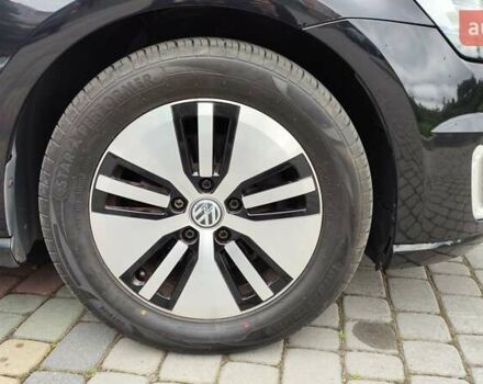 Черный Фольксваген e-Golf, объемом двигателя 0 л и пробегом 131 тыс. км за 9199 $, фото 14 на Automoto.ua