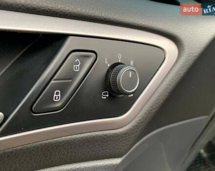 Черный Фольксваген e-Golf, объемом двигателя 0 л и пробегом 180 тыс. км за 11990 $, фото 17 на Automoto.ua