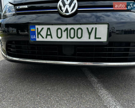 Черный Фольксваген e-Golf, объемом двигателя 0 л и пробегом 125 тыс. км за 16000 $, фото 11 на Automoto.ua