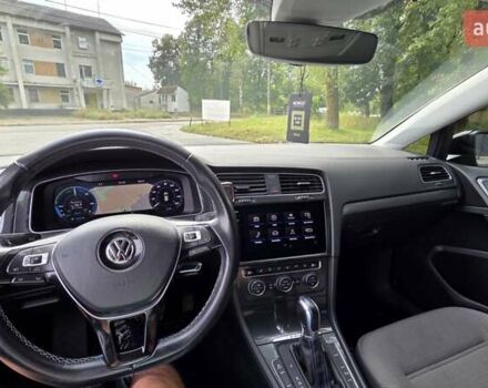 Черный Фольксваген e-Golf, объемом двигателя 0 л и пробегом 180 тыс. км за 12600 $, фото 10 на Automoto.ua