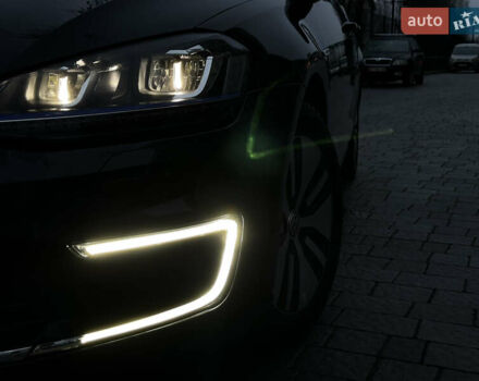 Черный Фольксваген e-Golf, объемом двигателя 0 л и пробегом 91 тыс. км за 8900 $, фото 14 на Automoto.ua