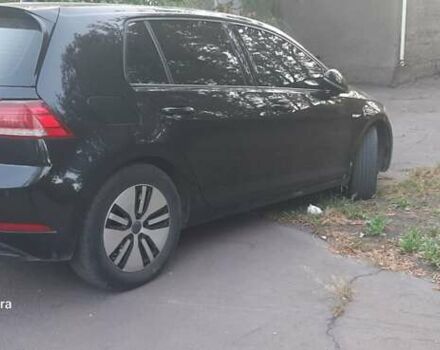 Черный Фольксваген e-Golf, объемом двигателя 0 л и пробегом 166 тыс. км за 12700 $, фото 5 на Automoto.ua