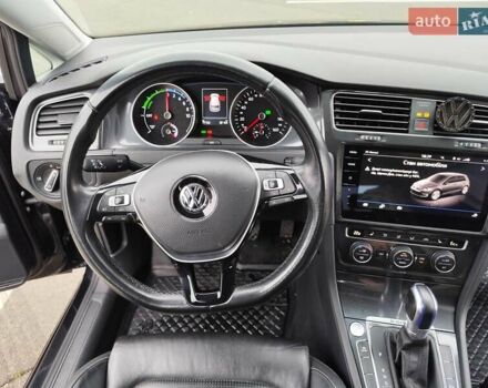 Чорний Фольксваген e-Golf, об'ємом двигуна 0 л та пробігом 77 тис. км за 12900 $, фото 39 на Automoto.ua