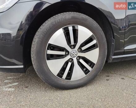Чорний Фольксваген e-Golf, об'ємом двигуна 0 л та пробігом 77 тис. км за 12900 $, фото 3 на Automoto.ua