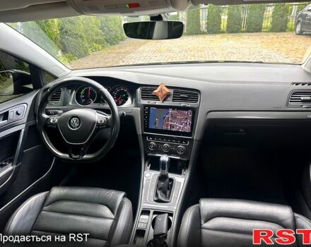 Черный Фольксваген e-Golf, объемом двигателя 0 л и пробегом 80 тыс. км за 12900 $, фото 9 на Automoto.ua