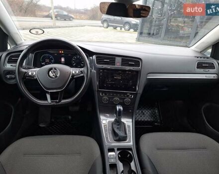 Чорний Фольксваген e-Golf, об'ємом двигуна 0 л та пробігом 140 тис. км за 11800 $, фото 15 на Automoto.ua