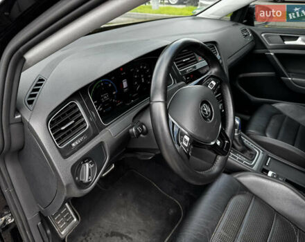 Черный Фольксваген e-Golf, объемом двигателя 0 л и пробегом 125 тыс. км за 16000 $, фото 20 на Automoto.ua