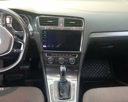 Черный Фольксваген e-Golf, объемом двигателя 0 л и пробегом 166 тыс. км за 12700 $, фото 4 на Automoto.ua