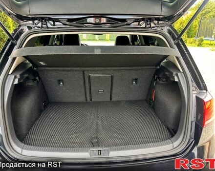 Черный Фольксваген e-Golf, объемом двигателя 0 л и пробегом 80 тыс. км за 12900 $, фото 12 на Automoto.ua