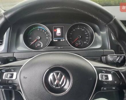 Черный Фольксваген e-Golf, объемом двигателя 0 л и пробегом 190 тыс. км за 12700 $, фото 10 на Automoto.ua