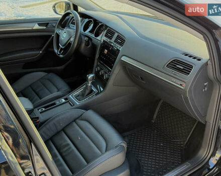 Черный Фольксваген e-Golf, объемом двигателя 0 л и пробегом 114 тыс. км за 12750 $, фото 16 на Automoto.ua