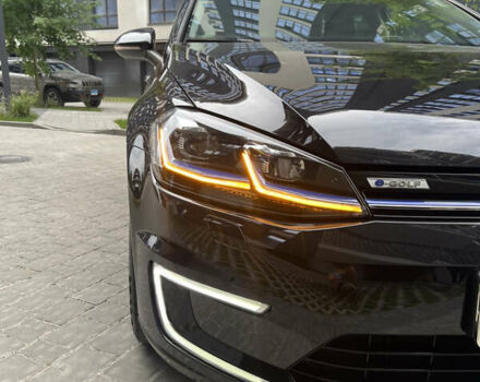 Черный Фольксваген e-Golf, объемом двигателя 0 л и пробегом 142 тыс. км за 13200 $, фото 14 на Automoto.ua