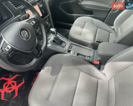 Чорний Фольксваген e-Golf, об'ємом двигуна 0 л та пробігом 155 тис. км за 11500 $, фото 8 на Automoto.ua