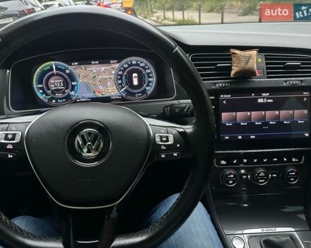 Черный Фольксваген e-Golf, объемом двигателя 0 л и пробегом 135 тыс. км за 16500 $, фото 29 на Automoto.ua