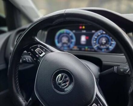Черный Фольксваген e-Golf, объемом двигателя 0 л и пробегом 92 тыс. км за 17000 $, фото 22 на Automoto.ua
