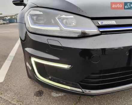 Чорний Фольксваген e-Golf, об'ємом двигуна 0 л та пробігом 77 тис. км за 12900 $, фото 2 на Automoto.ua