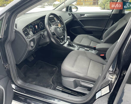 Чорний Фольксваген e-Golf, об'ємом двигуна 0 л та пробігом 108 тис. км за 13500 $, фото 7 на Automoto.ua