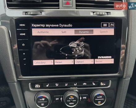 Черный Фольксваген e-Golf, объемом двигателя 0 л и пробегом 159 тыс. км за 14600 $, фото 14 на Automoto.ua