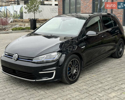 Черный Фольксваген e-Golf, объемом двигателя 0 л и пробегом 110 тыс. км за 14400 $, фото 12 на Automoto.ua