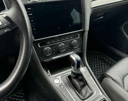 Черный Фольксваген e-Golf, объемом двигателя 0 л и пробегом 110 тыс. км за 14400 $, фото 16 на Automoto.ua