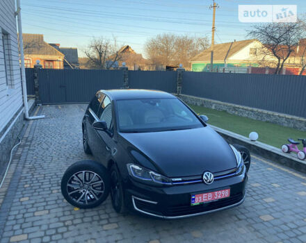 Чорний Фольксваген e-Golf, об'ємом двигуна 0 л та пробігом 86 тис. км за 17250 $, фото 10 на Automoto.ua