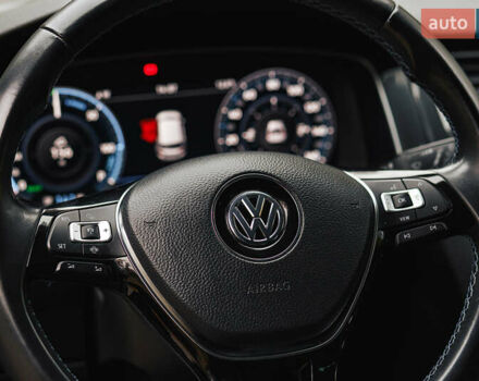 Чорний Фольксваген e-Golf, об'ємом двигуна 0 л та пробігом 110 тис. км за 12500 $, фото 17 на Automoto.ua