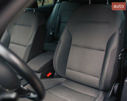 Чорний Фольксваген e-Golf, об'ємом двигуна 0 л та пробігом 110 тис. км за 12500 $, фото 31 на Automoto.ua