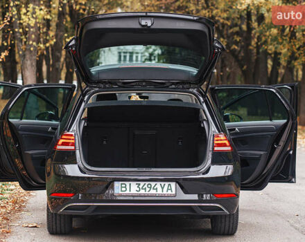 Чорний Фольксваген e-Golf, об'ємом двигуна 0 л та пробігом 110 тис. км за 12500 $, фото 26 на Automoto.ua