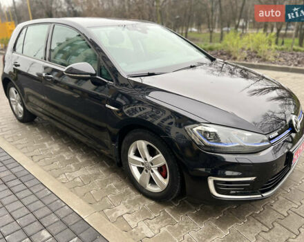 Черный Фольксваген e-Golf, объемом двигателя 0 л и пробегом 110 тыс. км за 12200 $, фото 5 на Automoto.ua