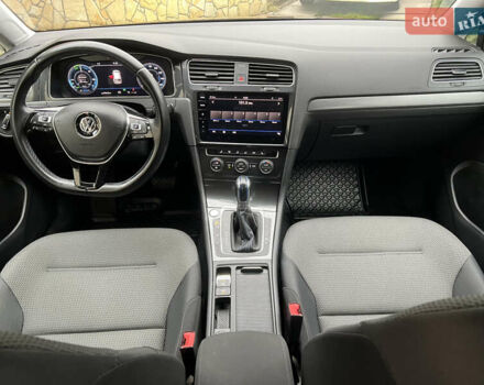 Чорний Фольксваген e-Golf, об'ємом двигуна 0 л та пробігом 109 тис. км за 12250 $, фото 22 на Automoto.ua