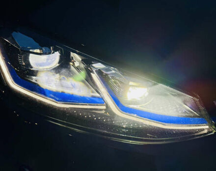 Черный Фольксваген e-Golf, объемом двигателя 0 л и пробегом 133 тыс. км за 16199 $, фото 44 на Automoto.ua