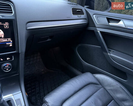 Черный Фольксваген e-Golf, объемом двигателя 0 л и пробегом 145 тыс. км за 14900 $, фото 76 на Automoto.ua