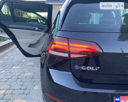 Черный Фольксваген e-Golf, объемом двигателя 0 л и пробегом 86 тыс. км за 16999 $, фото 99 на Automoto.ua