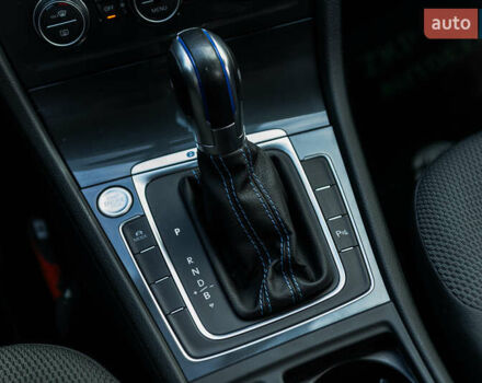 Черный Фольксваген e-Golf, объемом двигателя 0 л и пробегом 93 тыс. км за 15500 $, фото 22 на Automoto.ua