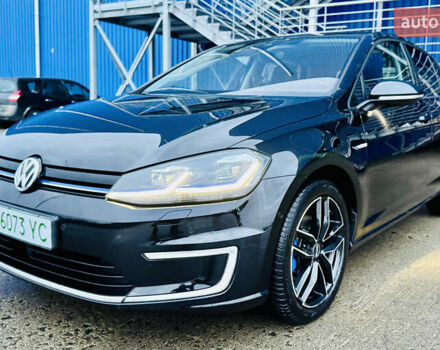 Черный Фольксваген e-Golf, объемом двигателя 0 л и пробегом 133 тыс. км за 16199 $, фото 4 на Automoto.ua