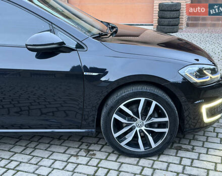 Черный Фольксваген e-Golf, объемом двигателя 0 л и пробегом 145 тыс. км за 14900 $, фото 28 на Automoto.ua