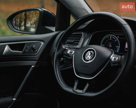 Чорний Фольксваген e-Golf, об'ємом двигуна 0 л та пробігом 110 тис. км за 12500 $, фото 1 на Automoto.ua