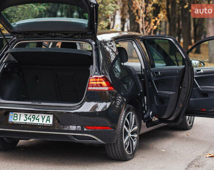 Чорний Фольксваген e-Golf, об'ємом двигуна 0 л та пробігом 110 тис. км за 12500 $, фото 24 на Automoto.ua