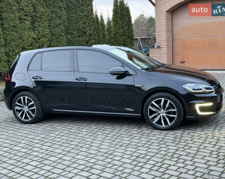 Черный Фольксваген e-Golf, объемом двигателя 0 л и пробегом 145 тыс. км за 14900 $, фото 13 на Automoto.ua